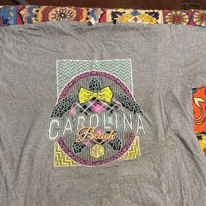 Fruit of the Loom Gray T-Shirt with Geometric Pattern